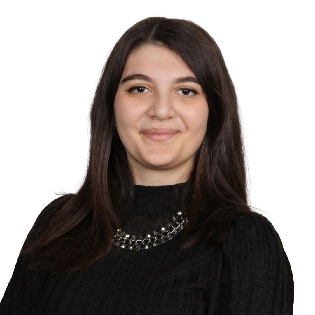 Feyza Oğraş Türkischlehrkraft